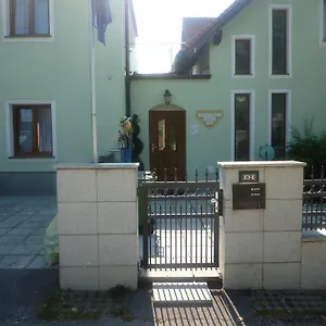 Апартаменты Gartenpension Prosl, Вена